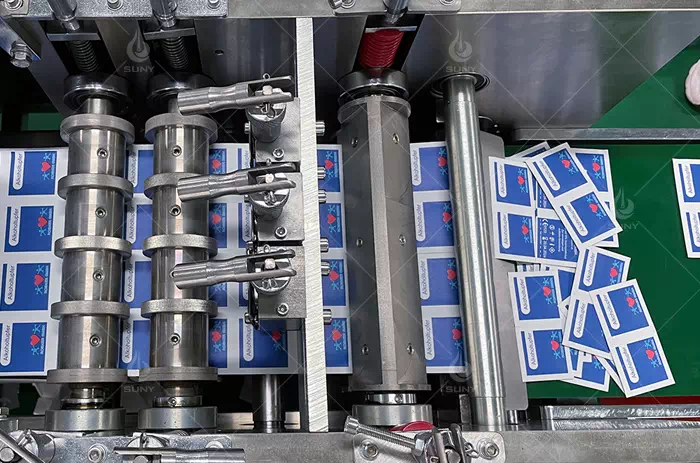 Alcohol Pad Making Machine