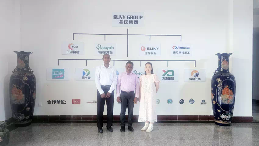 Sri Lankan Customers Visit the Wet Wipes Machine