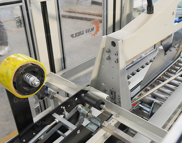 FULL-AUTOMATIC CARTON SEALING UP AND DOWN FULL-AUTOMATIC CARTON SEALING UP AND DOWN