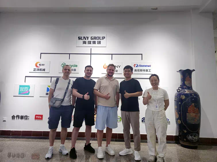 Welcome Russian Customers to Visit Our Wet Wipes Production Line