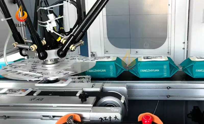 Wet Wipes Cover Capping Machine