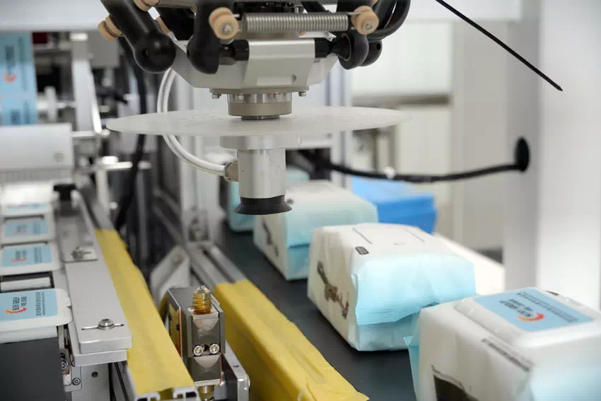 12 Lanes Wet Wipes Machine for High Efficiency Production