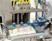 Wipes Liquid with Tissue Pouch Packing Machine
